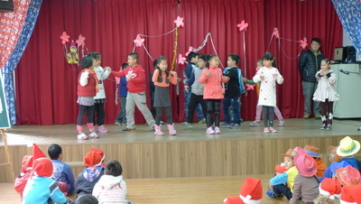 學生表演2